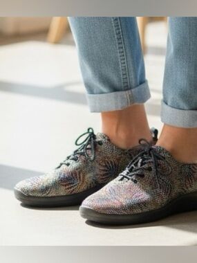 ARCOPEDICO Multicolor Patterned Lace-Up Sneakers, 38 (7.5)